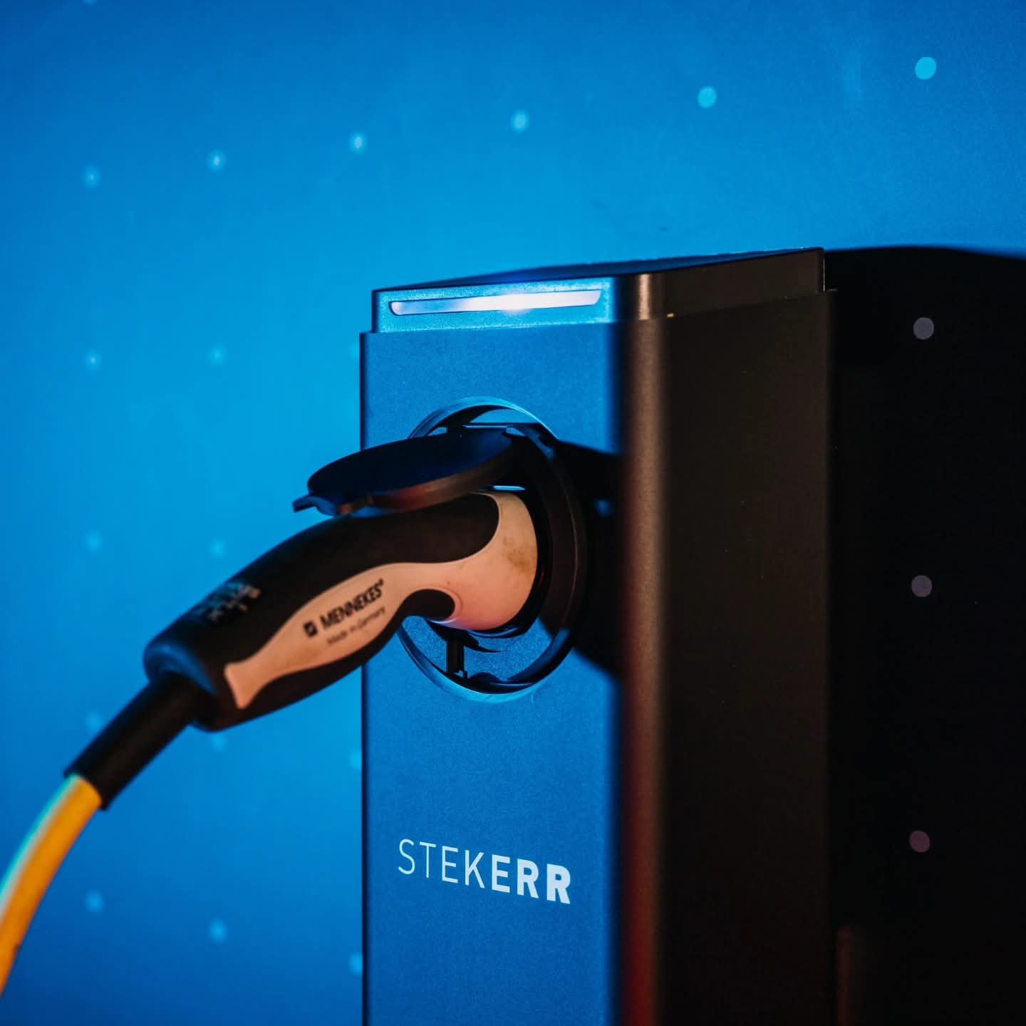 Stekerr AC punjac