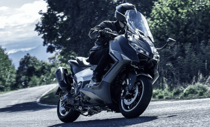 Skuter T-max