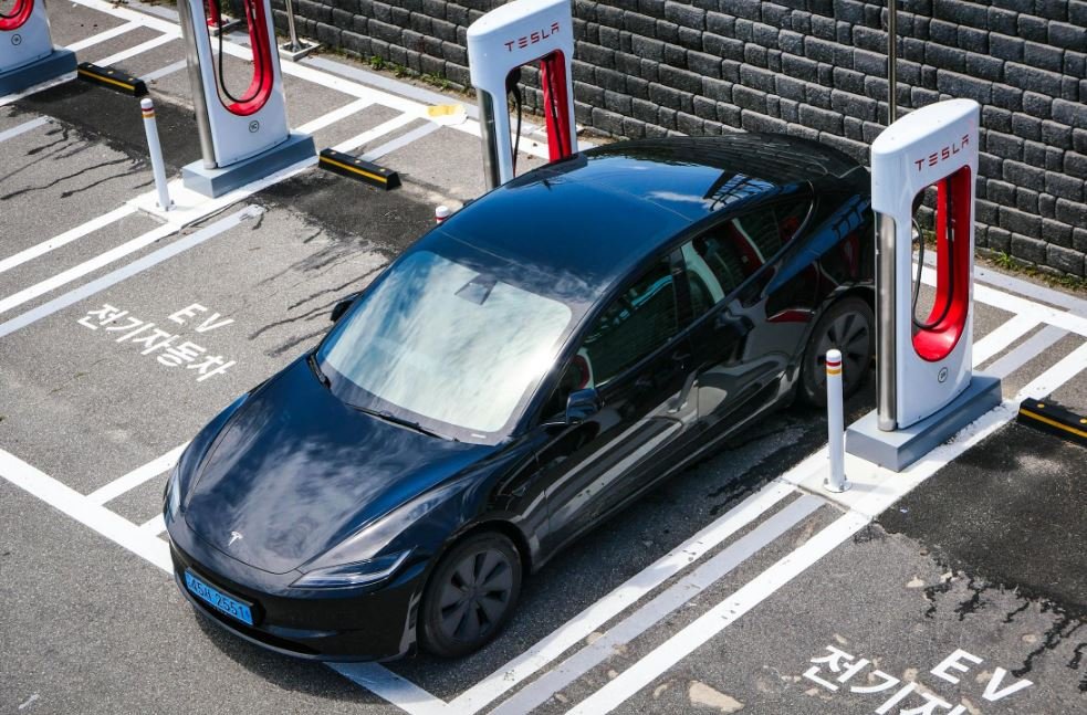 Tesla Punionica